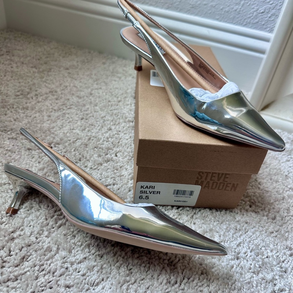 Steve Madden Metallic Silver Pointed toe kitten Heels